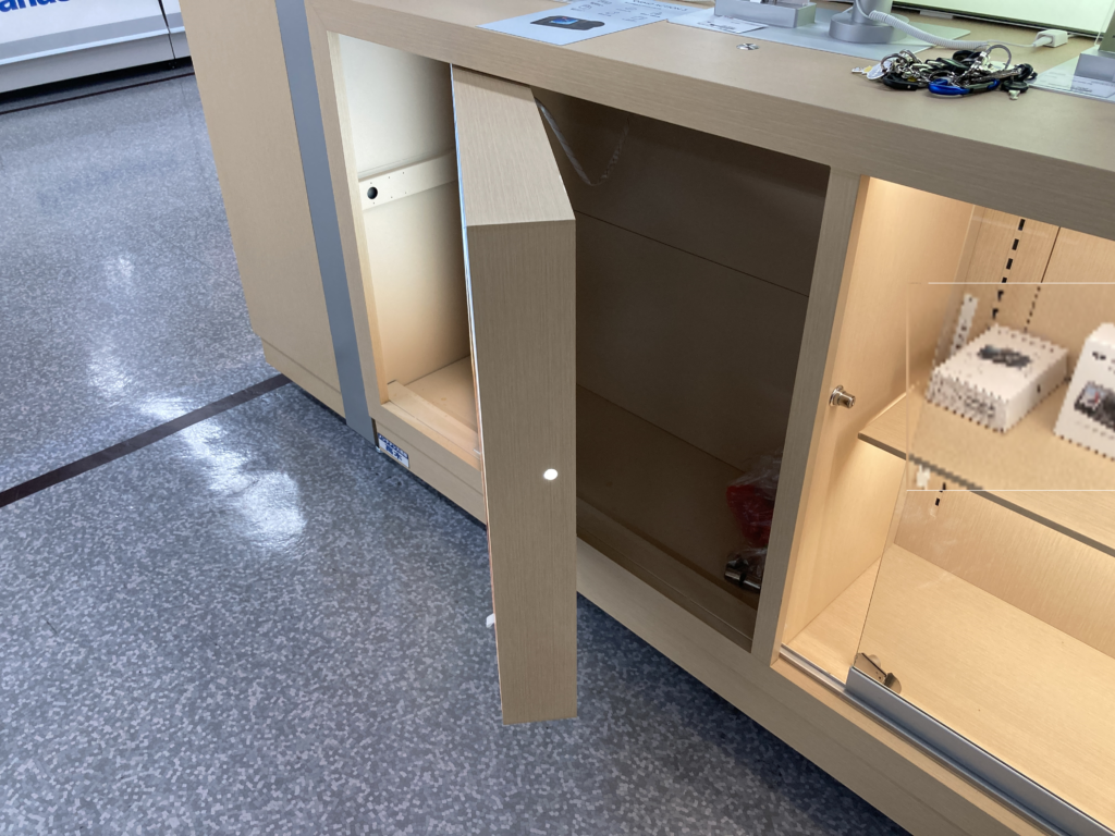 最適な展示什器リニューアル施工を低コストで実現する