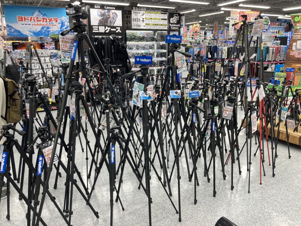 什器設置していない三脚売り場